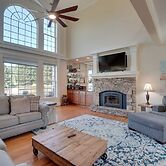 Beautiful Hiawassee Home w/ Mountain Views!