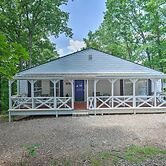 Rustic Ranger Cabin w/ Amazing Mountain Views