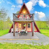 Walk to Ski Lift! Charming Hunter A-frame