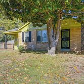 Cozy Memphis Vacation Rental Near Beale Street!