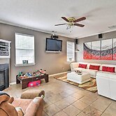 Hampton Home w/ Fireplace + Close to Beaches!