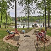 Lakefront Sparta Home: Fire Pit, Dock & Kayak