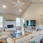 St Simons Island Vacation Rental: 5 Mi to Beach!