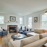 1 Mi to Sand! Mid-cape Chatham w/ Furnished Deck