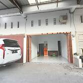 OYO 93402 Family Homestay Syariah