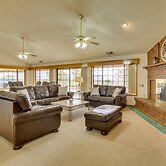 Spacious California Oasis: Patio, Fireplace & Pool