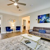 El Paso Home w/ Shared Patio Near Memorial Park