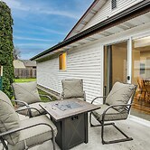 Updated Duplex Home < 1 Mi to Downtown Enumclaw!