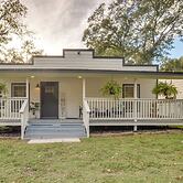 Peaceful Montgomery Vacation Rental w/ Porch!