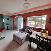 New and Modern 2 Bedroom Apt 5a