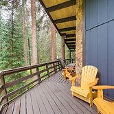 Mid-century Cabin: Creekside, Easy Access to I-70