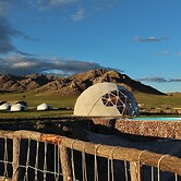 ViaVia Harganat Lodge