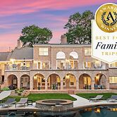 Shoreway Cove by Avantstay Waterfront, Pool, Dock