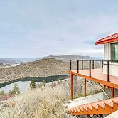 Cozy Grand Coulee Home w/ Deck & Views!