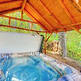 Dreamy Alpine Cabin w/ Hot Tub, Fireplace & More!