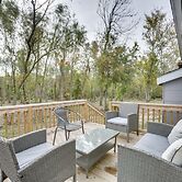 Deck, Yard & Outdoor Dining: Destrehan Getaway!