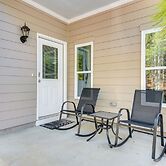 Atlanta Home w/ Patio, 8 Mi to Downtown + Aquarium