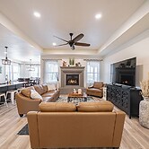 Teton Valley Getaway w/ Private Deck & Hot Tub!