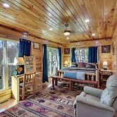 Mountain-view Cabin ~ 2 Mi to Downtown Clayton!