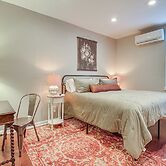 Historic Loveland Apt: Walk to Little Miami River!