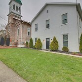 Historic Loveland Apt: Walk to Little Miami River!