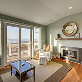 Oceanfront Moclips Retreat w/ Beach Access & View!