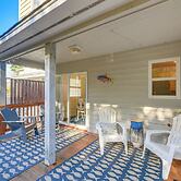 Well-equipped Emerald Isle Townhome: Pets Welcome!