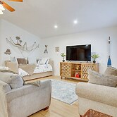 Canalfront Port Isabel Cottage: 5 Mi to Beach!