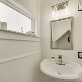 Tasteful Gardiner Triplex Near Downtown Augusta!