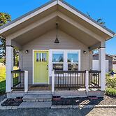 Sweet Seaview Home: Near Beach & Trailhead!