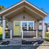 Sweet Seaview Home: Near Beach & Trailhead!