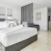 La Marinita- Marina Views Pool Parking Location