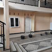 OYO 93443 Emmy Homestay Syariah