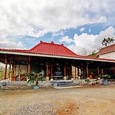 Capital O 93449 The Boekit Song Putri Resort