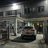 2 Beds Top Vibes Apartment Next to United Nations