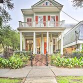 Inviting Uptown New Orleans Apt: Perfect Location!