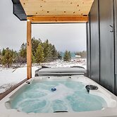 Family-friendly Donnelly Home w/ Private Hot Tub!