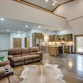 Peaceful Yantis Retreat - 1 Mi to Lake Fork!