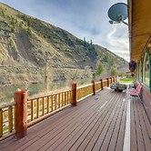 Salmon Vacation Rental w/ On-site River Access!