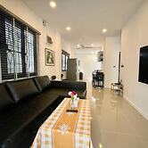 White House With 2br-1bath Near Kathu Water Fall