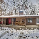 Pet-friendly Irons Cottage w/ Fire Pit & Fireplace