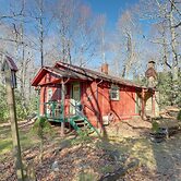 Dog-friendly Burnsville Cabin Rental Near Hiking!