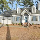 Lovely Fayetteville Home: Deck & Fireplace!