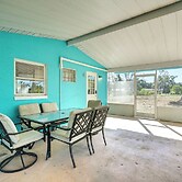1 Mi to Boat Ramp: Bokeelia Home w/ Screened Patio