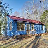 Burnsville Cabin w/ Deck & Trails - Dog Friendly!