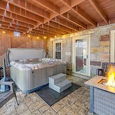 Beckley Studio w/ Private Hot Tub & Home Gym!