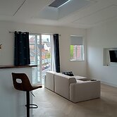 Luxurious London Studios