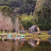 Celeiro Lake Village