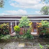 SPOT ON 93517 De Lanang Homestay Near Masjid Janapria