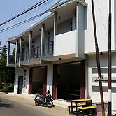 SPOT ON 93530 Sawang Sana Motel Syariah Near SMAN 1 Sangkapura